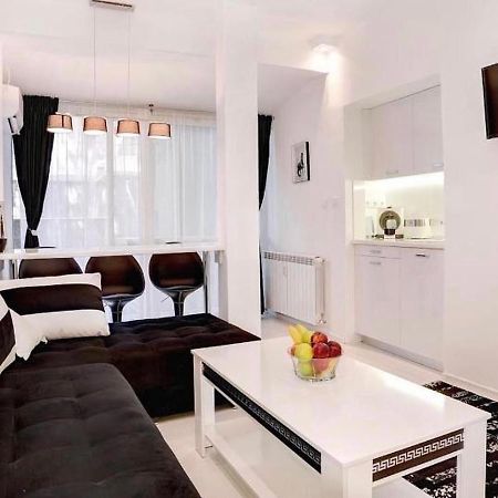 Zero-Waste Studio Apartment In Central Sófia Exterior foto