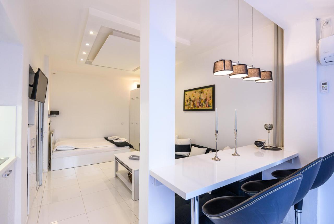 Zero-Waste Studio Apartment In Central Sófia Exterior foto